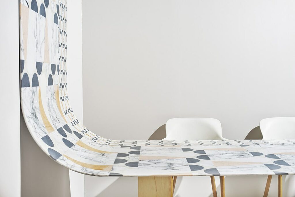 Papiro-Cône-wallpaper-Table-02